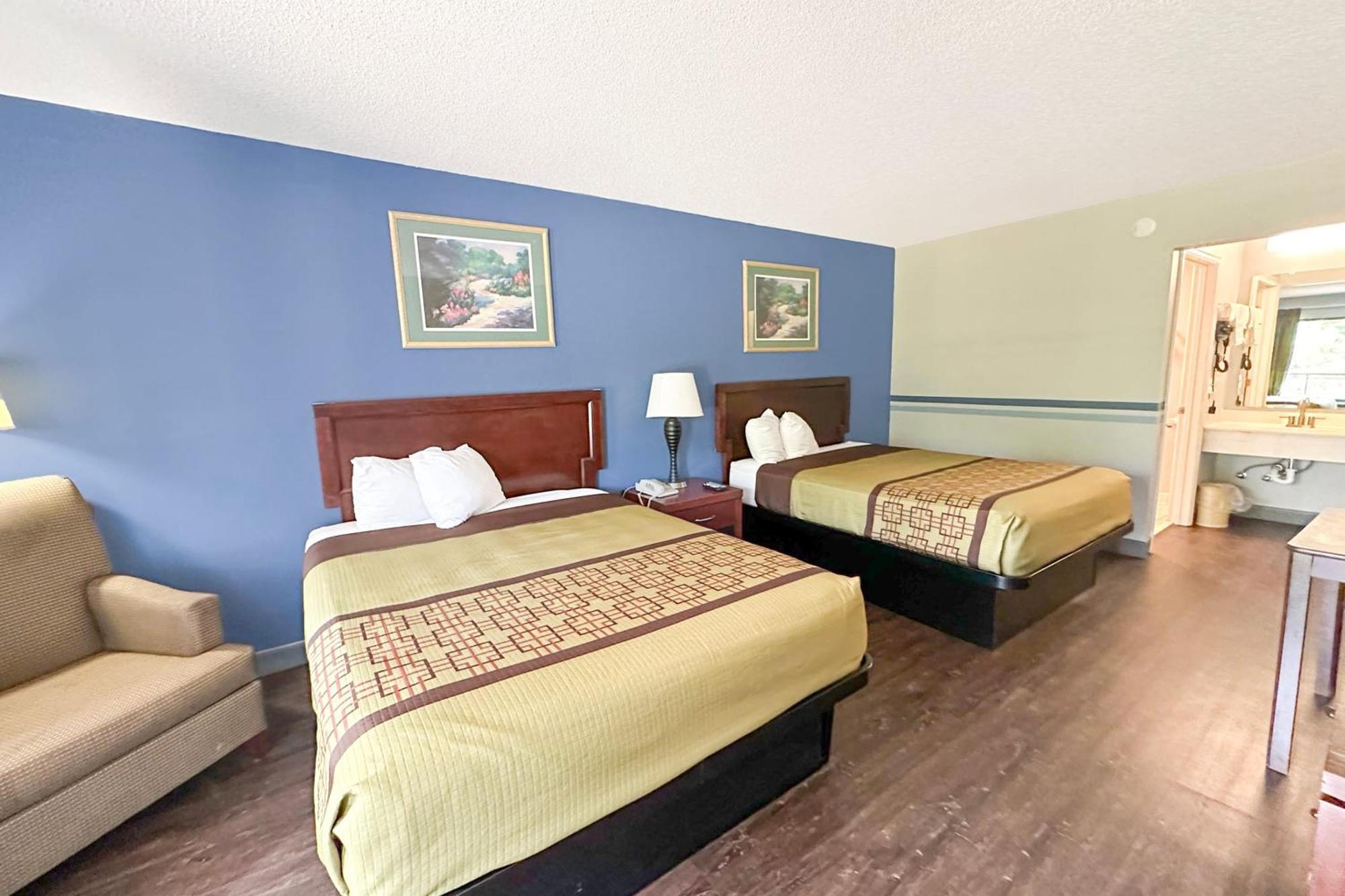 Executive Inn Ridgeway I-77 Exterior photo
