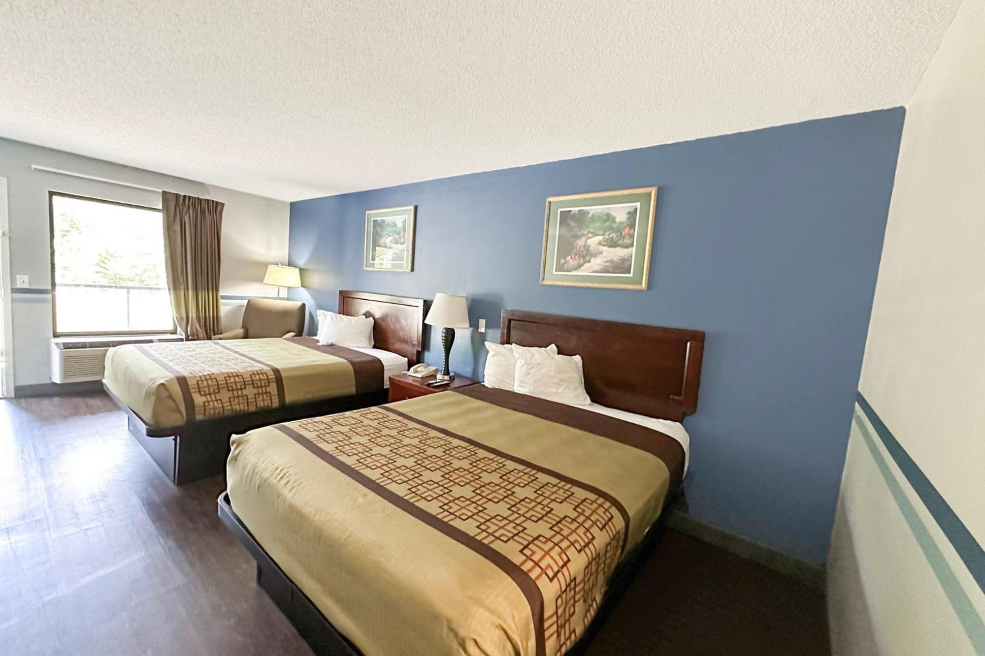 Executive Inn Ridgeway I-77 Exterior photo